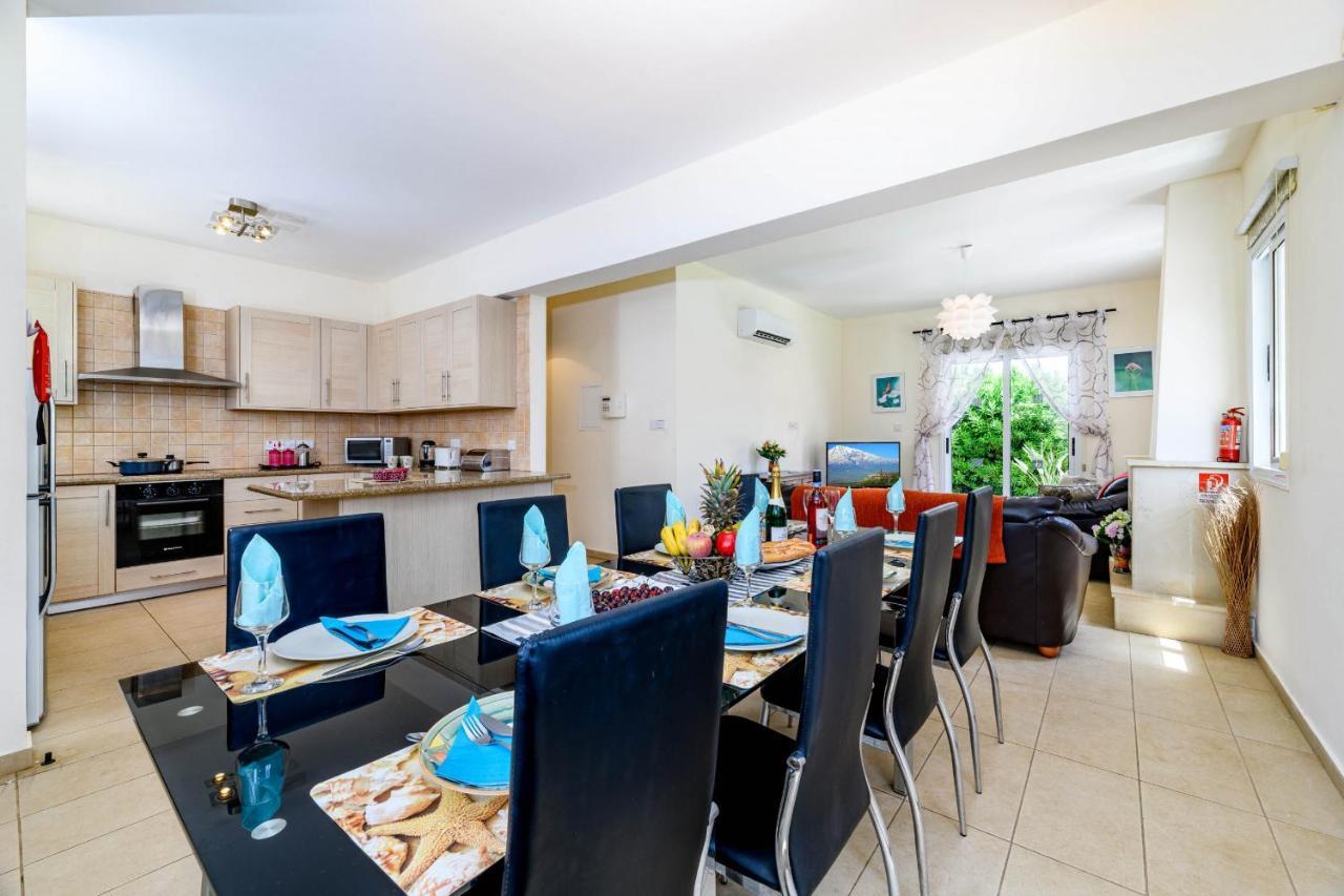 Blue Water Bay Villas باراليمني المظهر الخارجي الصورة