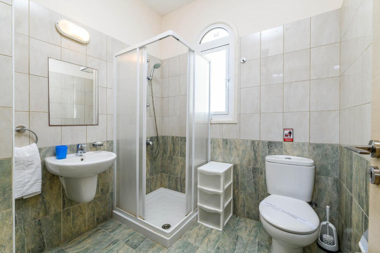Blue Water Bay Villas باراليمني المظهر الخارجي الصورة